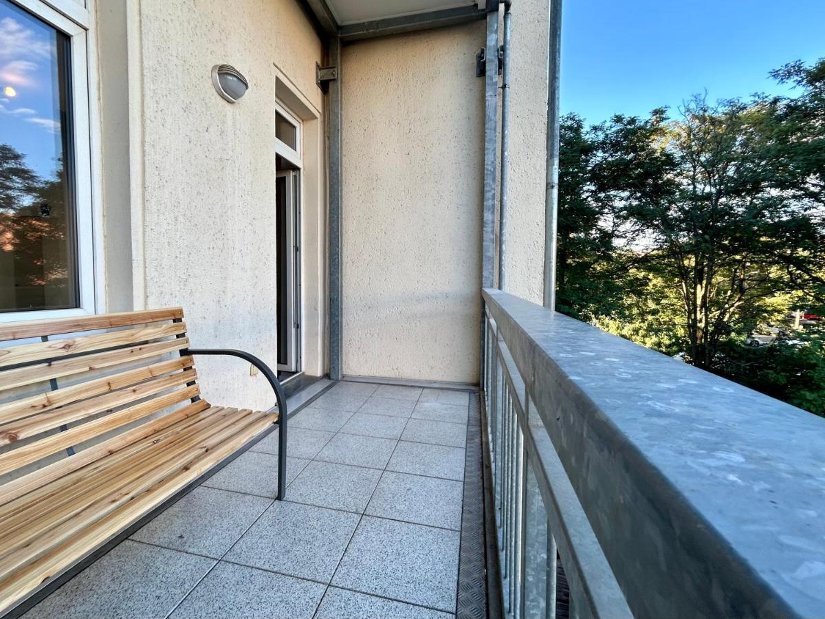 2 Schlafzimmer-Balkon-Kueche-Parkplatz-Designerbad ไลป์ซิก ภายนอก รูปภาพ