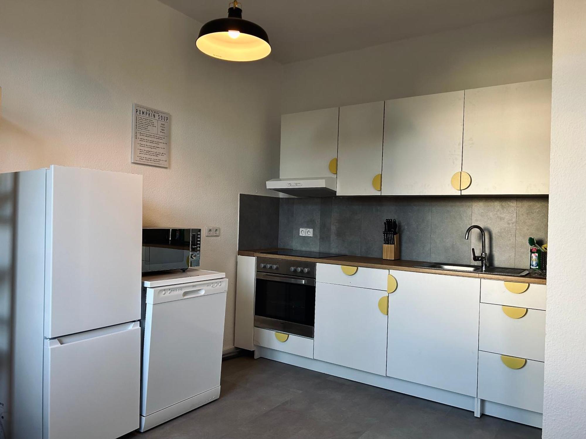 2 Schlafzimmer-Balkon-Kueche-Parkplatz-Designerbad ไลป์ซิก ภายนอก รูปภาพ