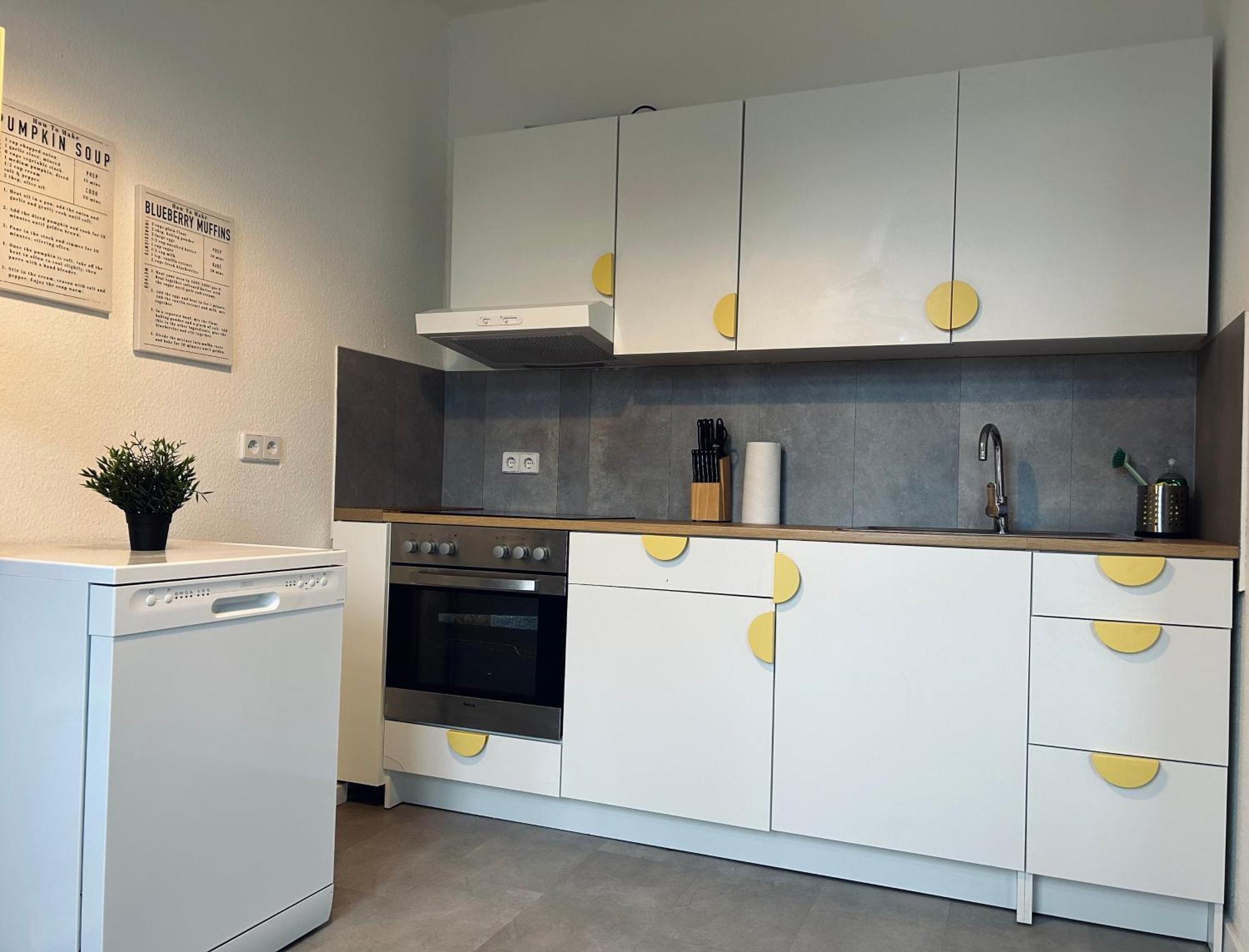 2 Schlafzimmer-Balkon-Kueche-Parkplatz-Designerbad ไลป์ซิก ภายนอก รูปภาพ